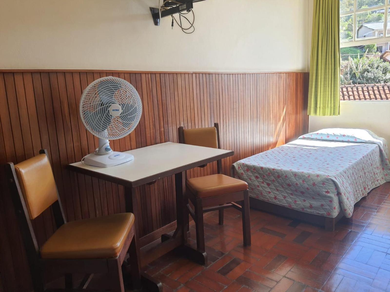 Hotel Bucsky Nova Friburgo Rum bild