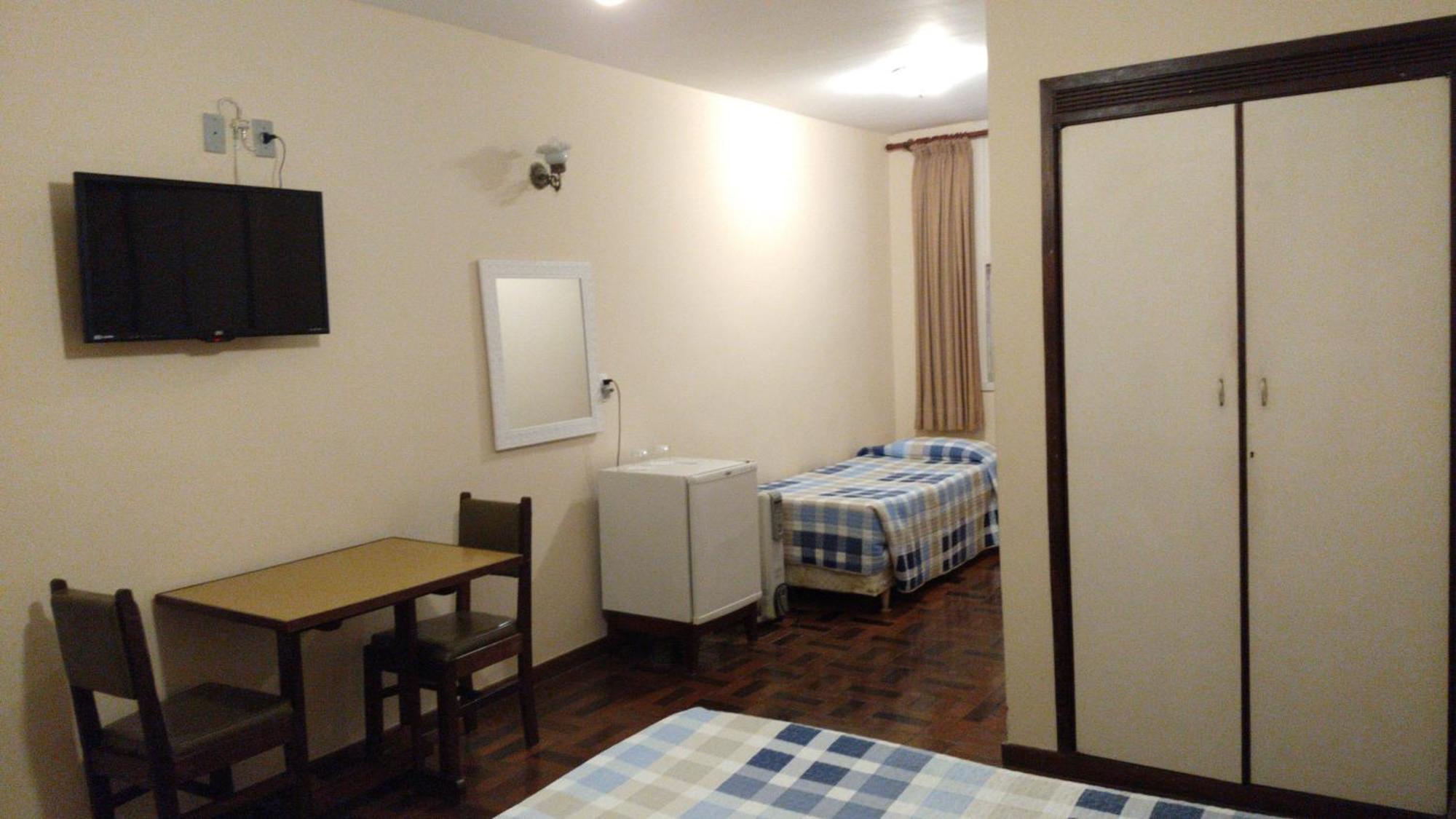 Hotel Bucsky Nova Friburgo Rum bild