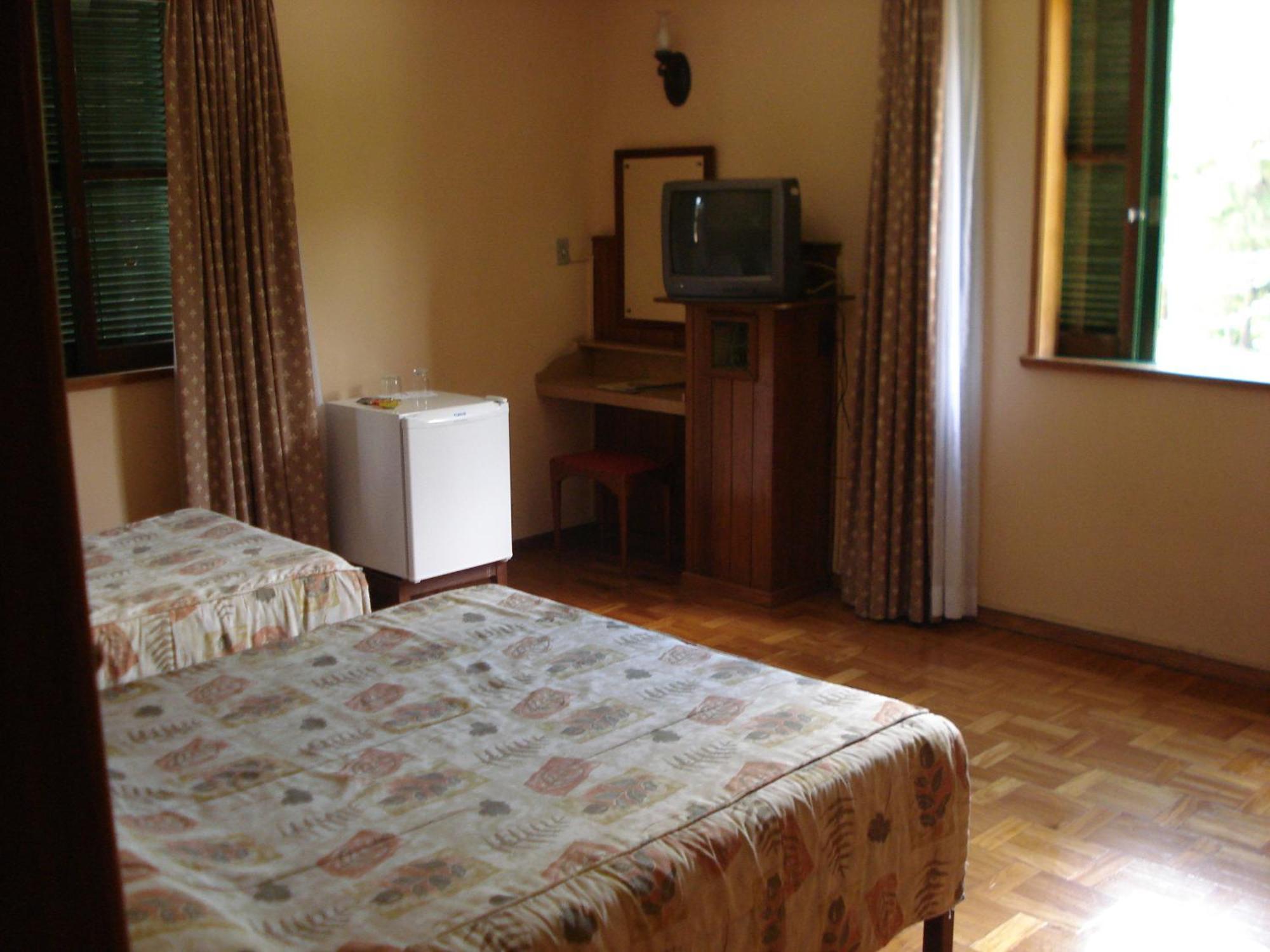 Hotel Bucsky Nova Friburgo Rum bild